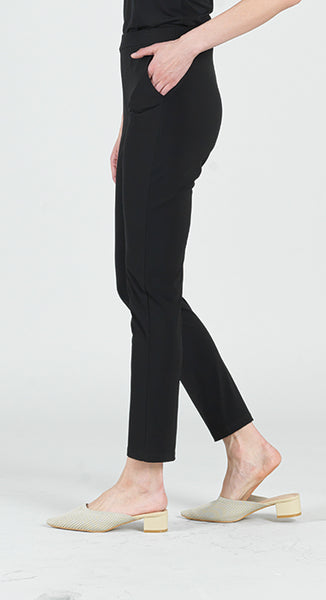 Medium Knit - Straight Leg Pocket Pant