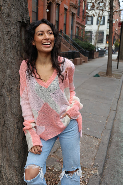 Camo Distressed V Lightweight Flamingo