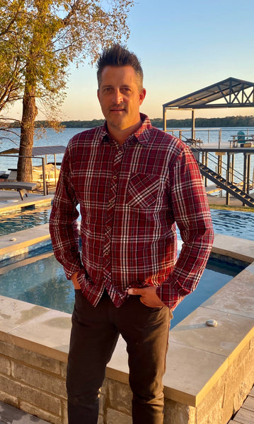ESSENTIAL FLANNEL BUTTONDOWN