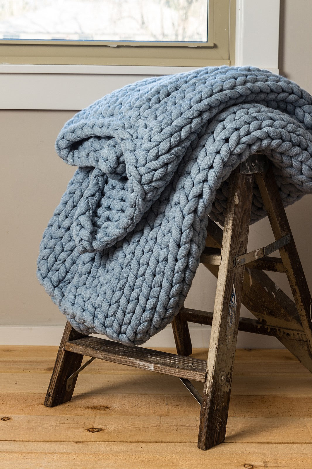 Chunky Knit Throw Blanket - Blue